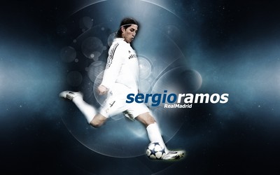 广发电竞动态-克瓦拉茨赫利亚进球后指向看台家人