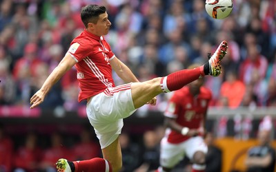 广发电竞精华-内维斯长传找到空档太准