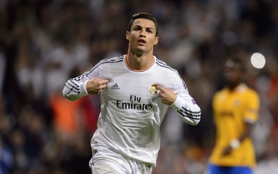 广发电竞播报-米利唐失误后球迷依然支持